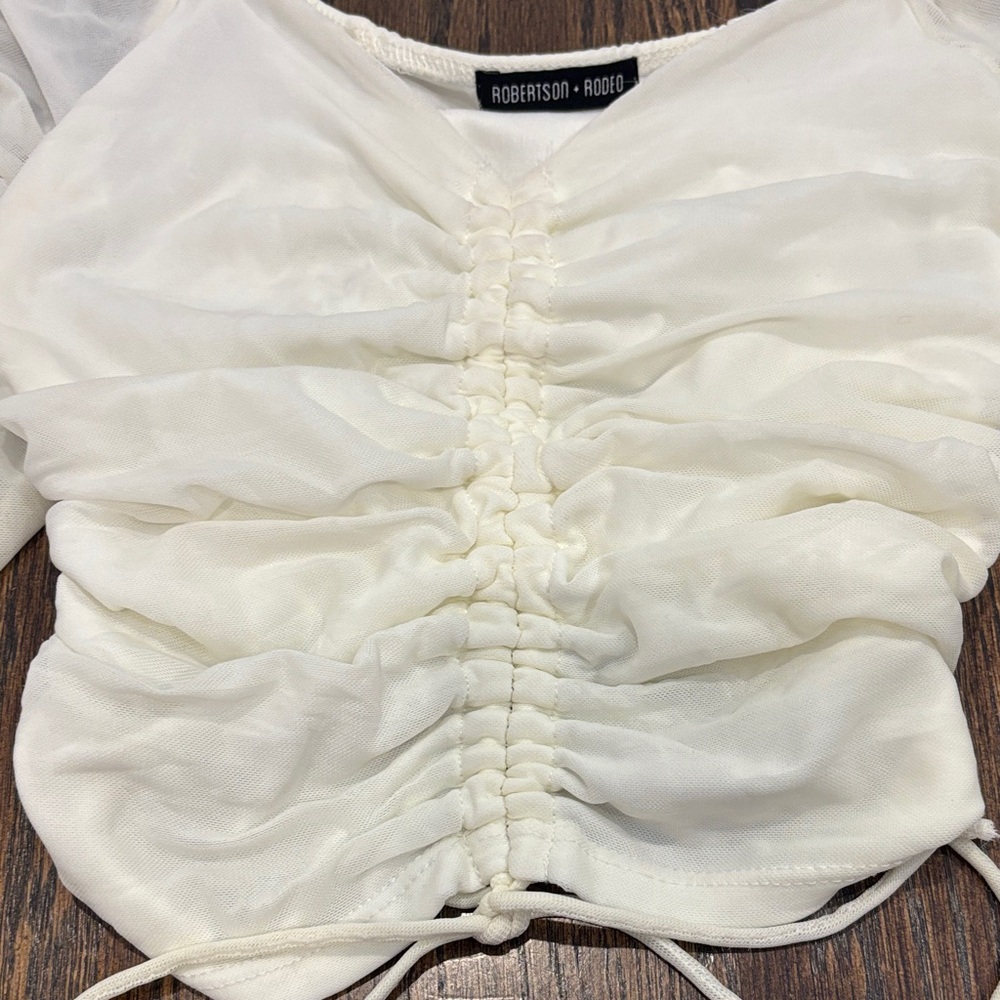 Robertson + Rodeo Women’s Cream Ruched Blouse Size Small - Picture 3 of 5